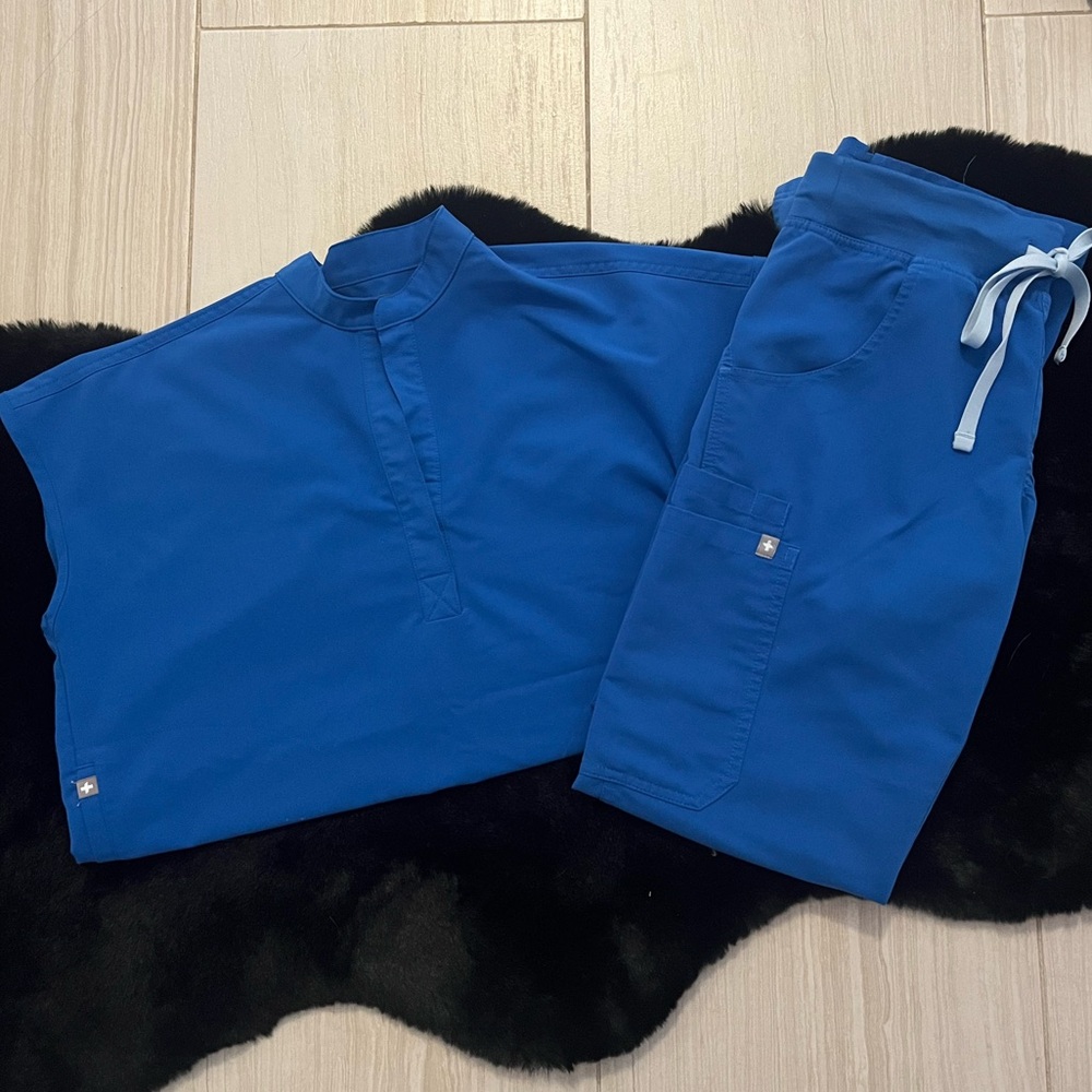 Figs Royal Blue set